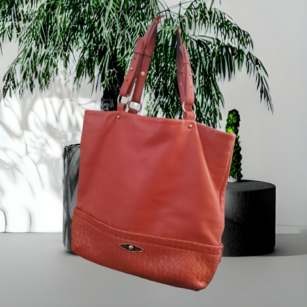 Elliott Lucca Leather Shoulder bag